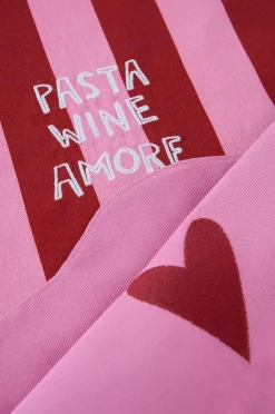 AMORE broderet dækkeserviet