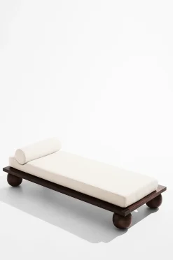 Julia daybed