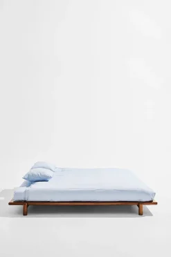 Julie sengeramme i fyrretræ 180 cm