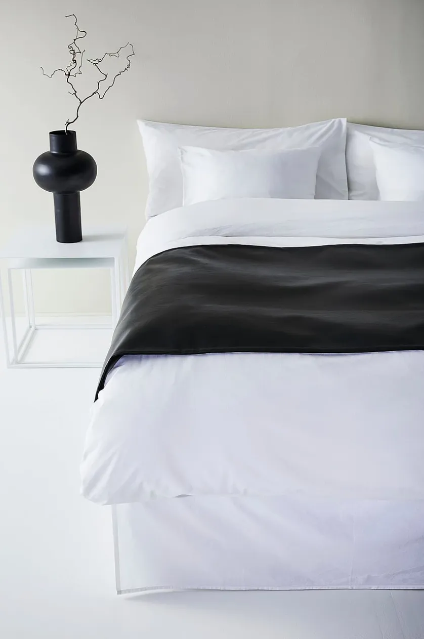 LEA sengetæppe i hotelstil 60 cm