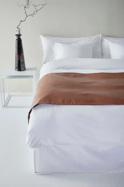 LEA sengetæppe i hotelstil 60 cm
