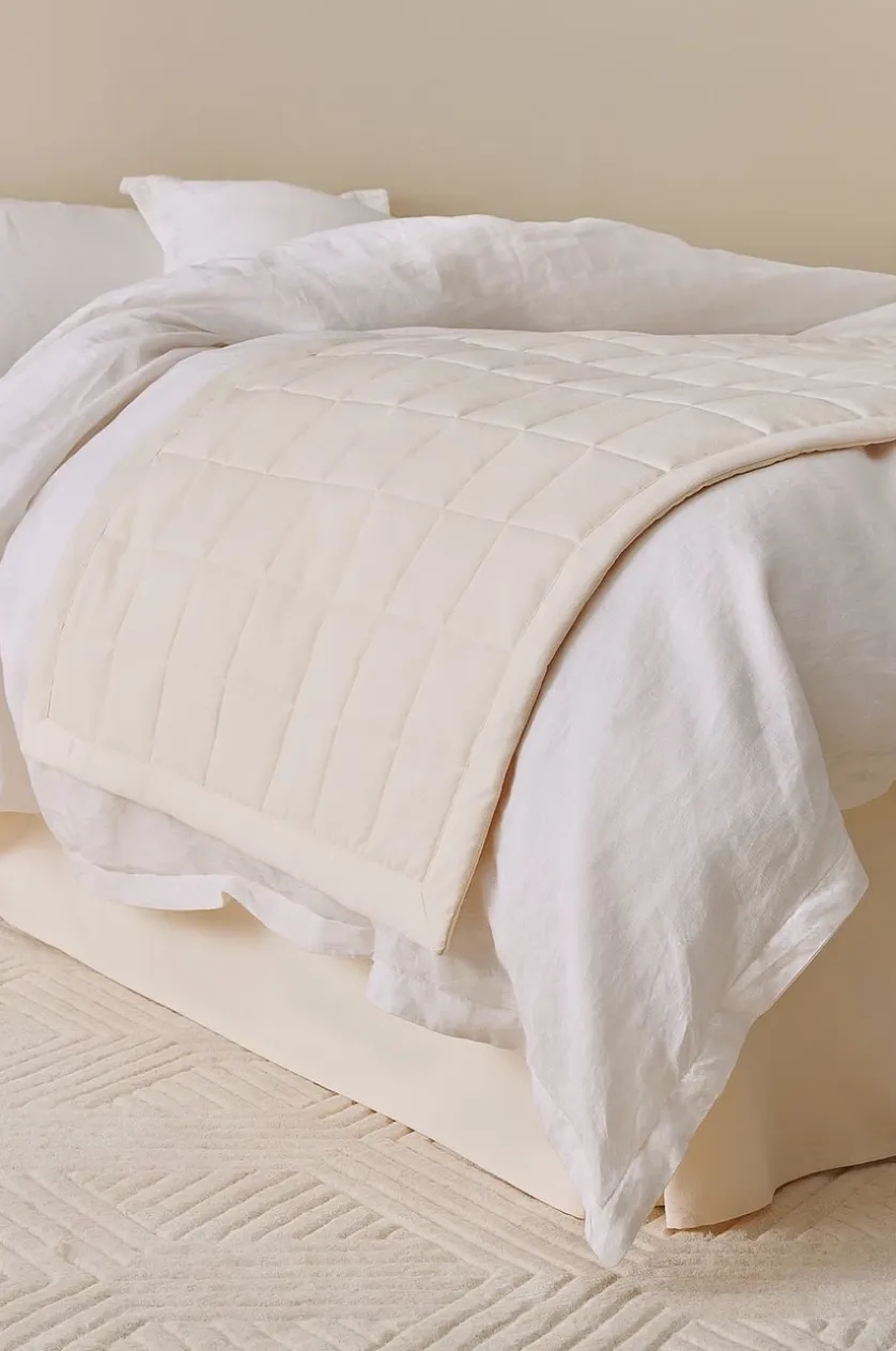 LINDEN sengetæppe i hotelstil 45 cm