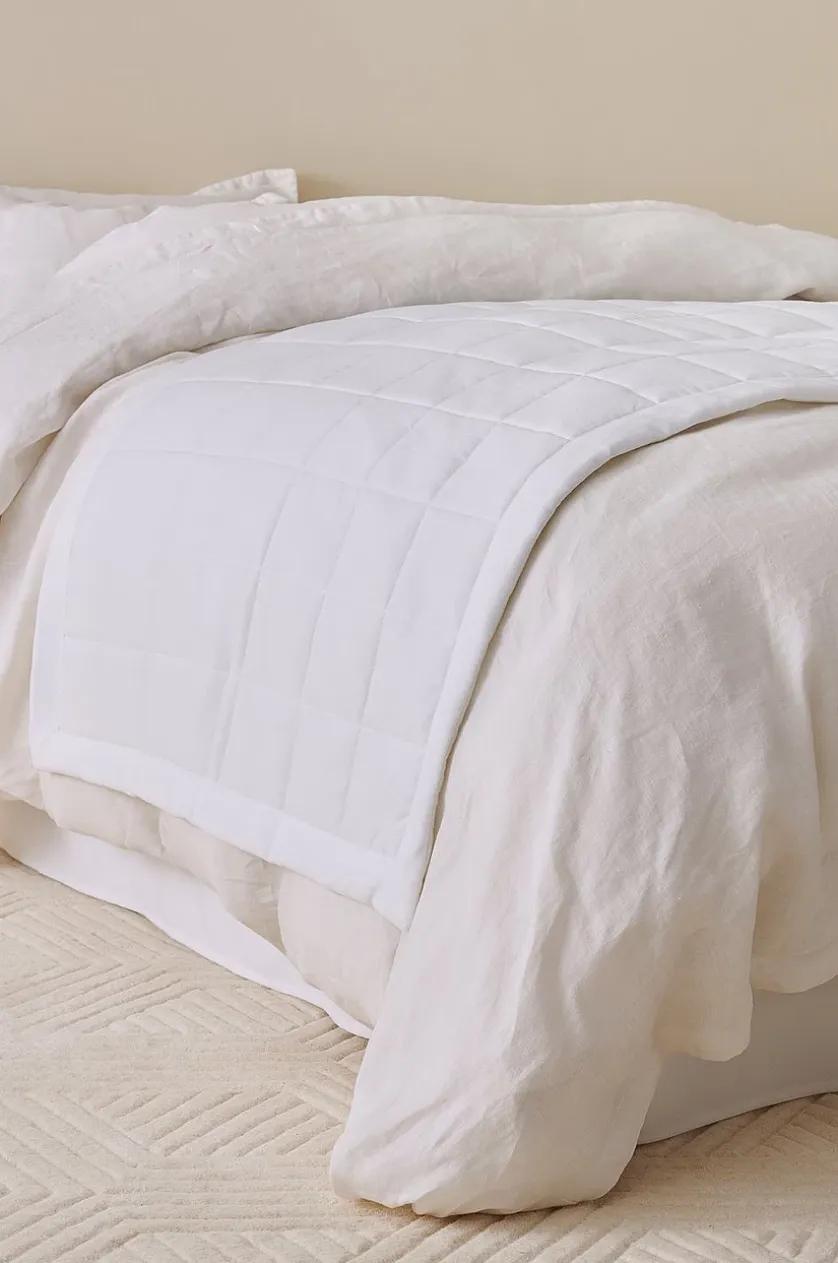 LINDEN sengetæppe i hotelstil 45 cm