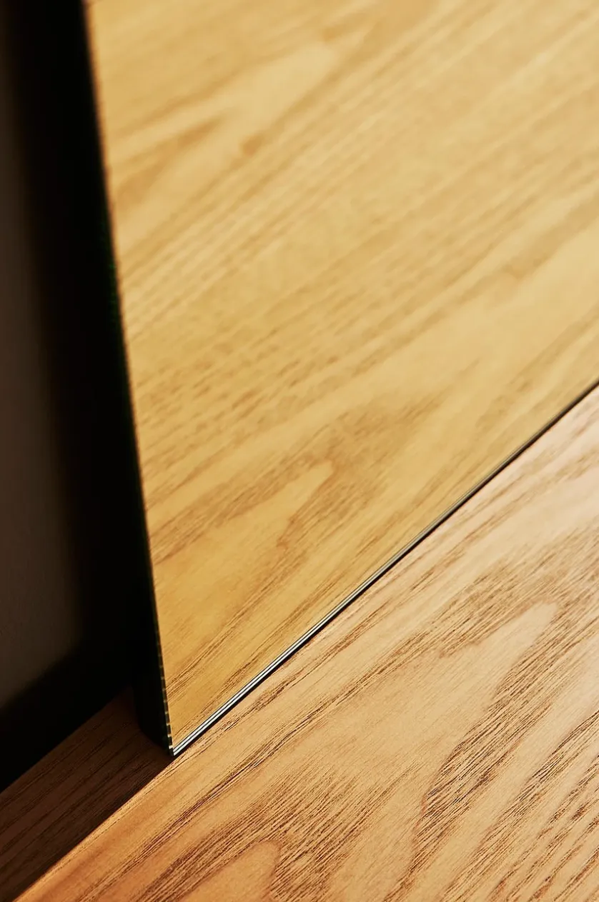 Uma mini vægspejl 55x45 cm